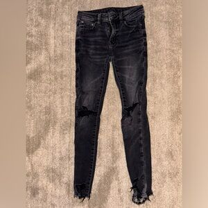 AE size 2 black skinny jeans
